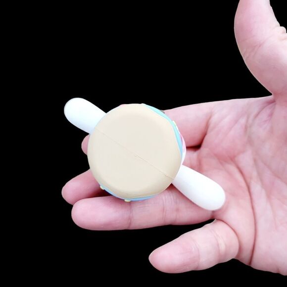 Brand New Sanrio Cinnamoroll Donut Keychain - Picture 6 of 6